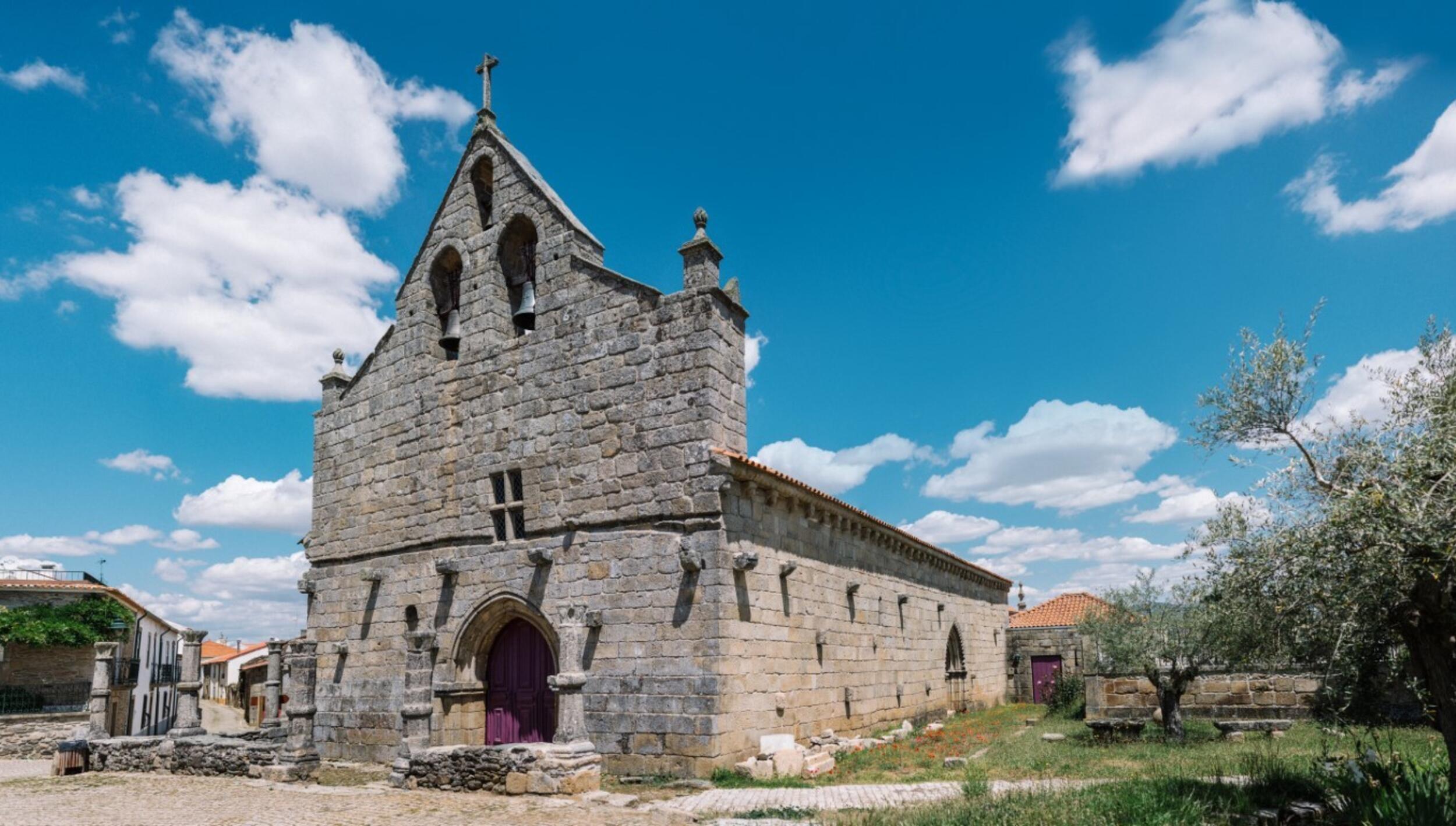 Igreja Paroquial de Azinhoso e Museu de Arte Sacra