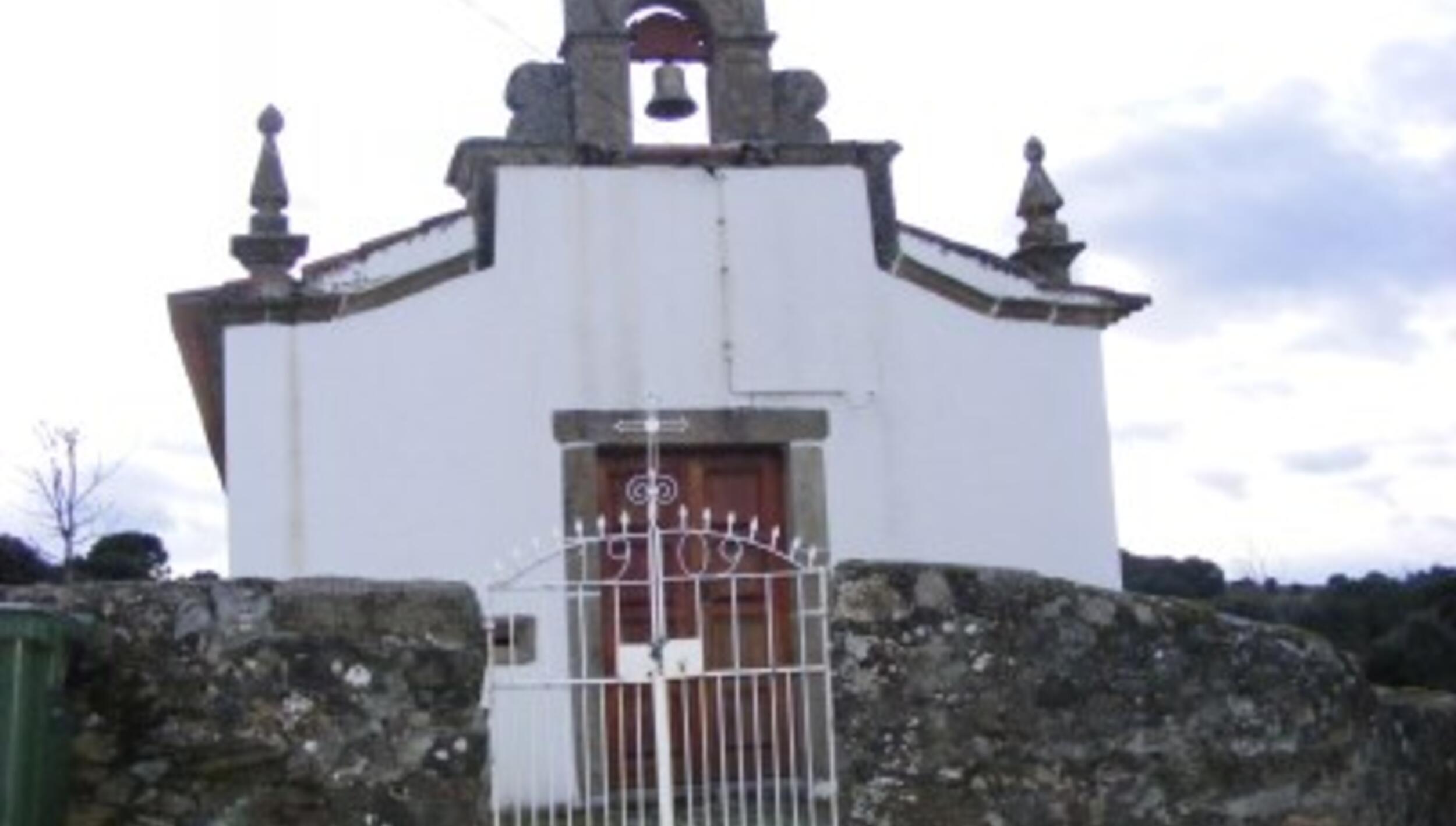 Capela em Vila Boa de Ousilhão São Roque