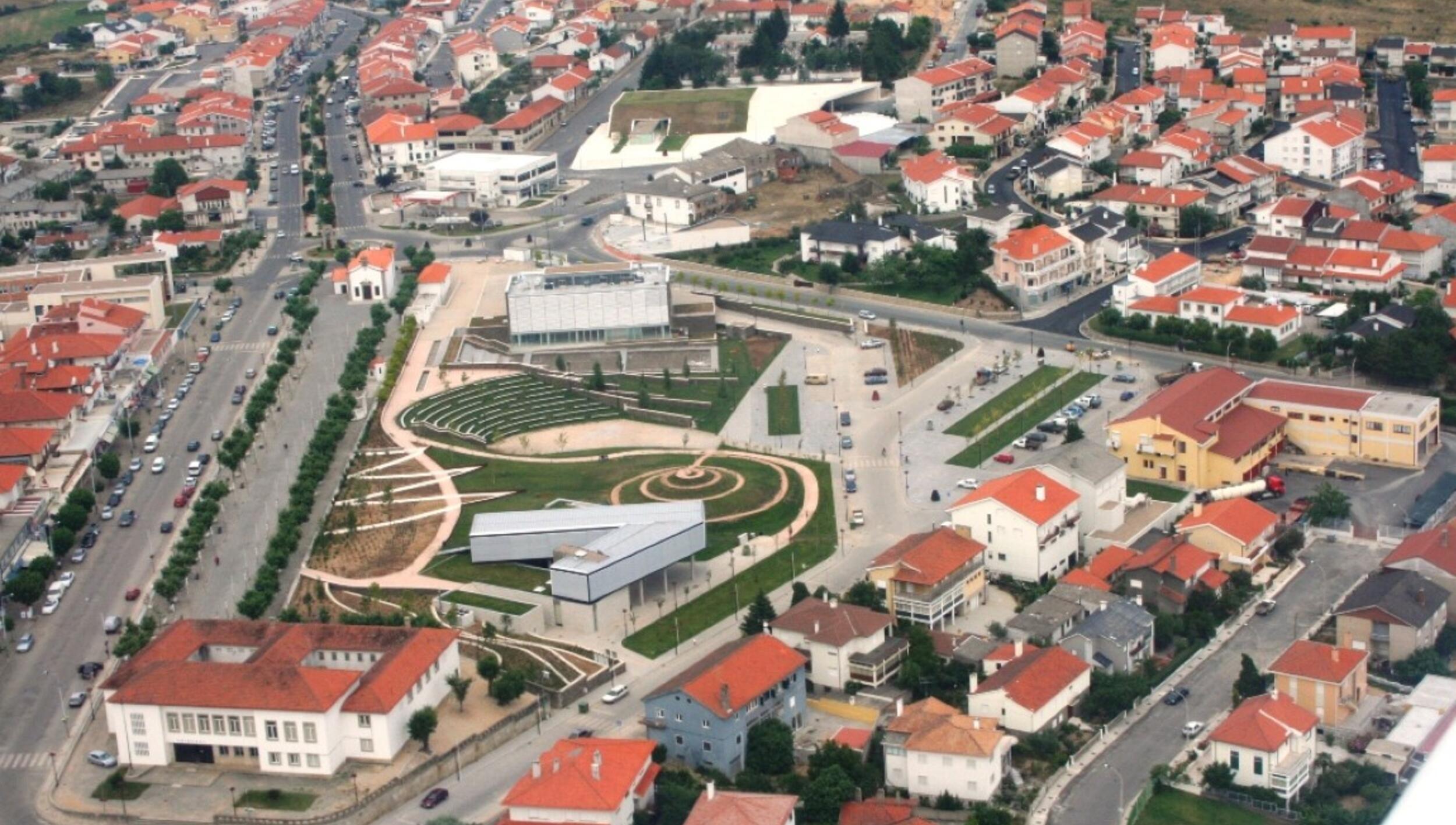Vista aérea do centro de Mogadouro