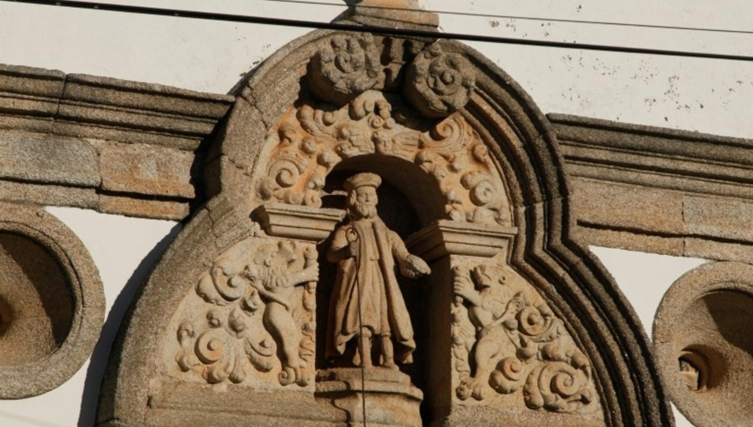 S. Julião na fachada principal