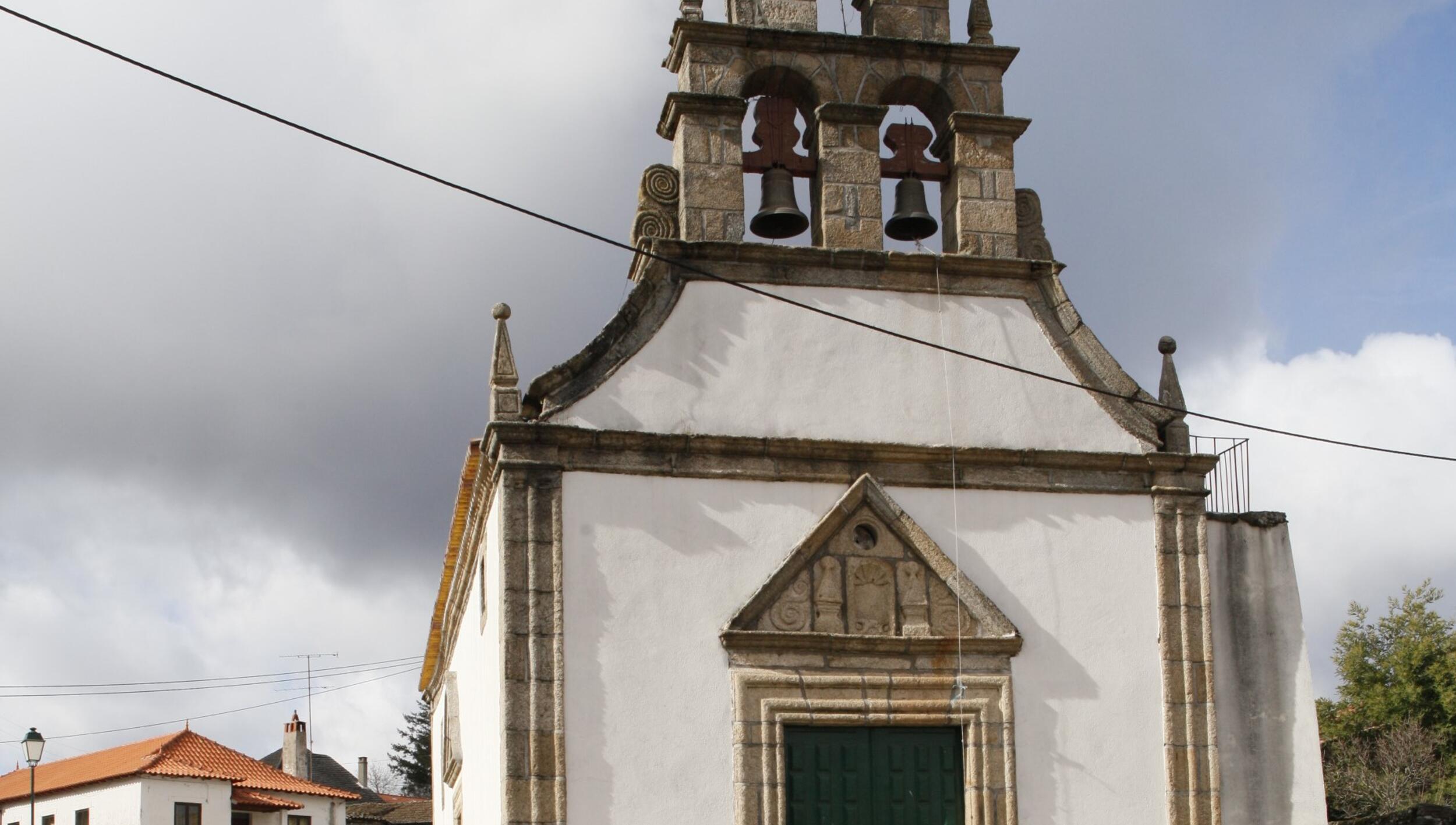 Igreja Matriz de Carrazedo / Igreja de Santa Cecília